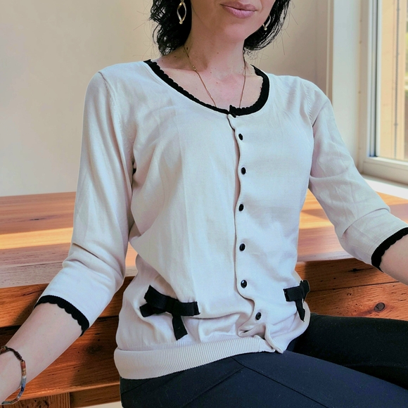 H&M Sweaters - Contrast Cardigan with Black Trim